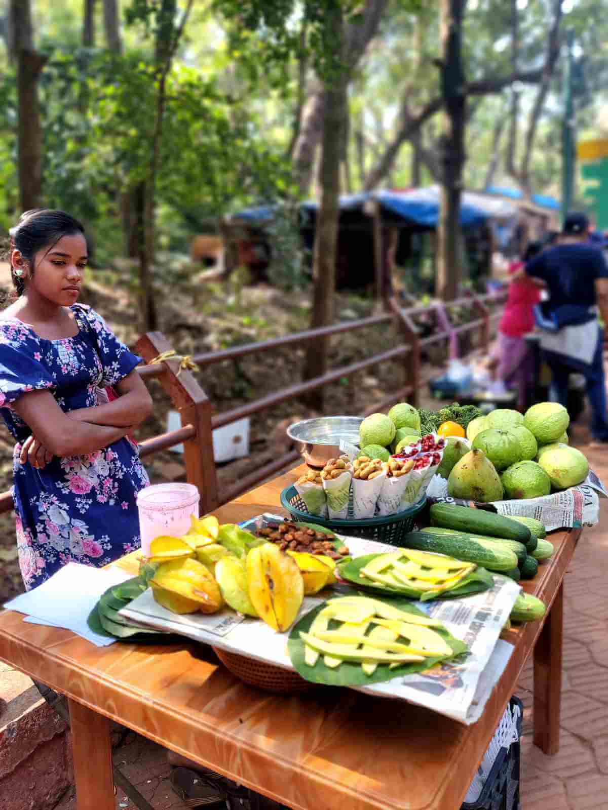 matheran-local-market-fruits-with salt