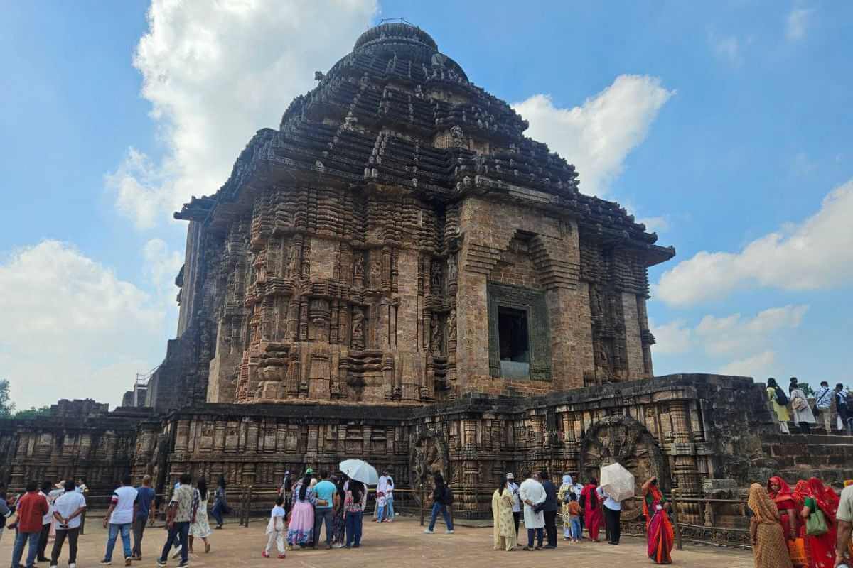 konark-sun-temple-odisha-travel-guide-history-whatshelikes